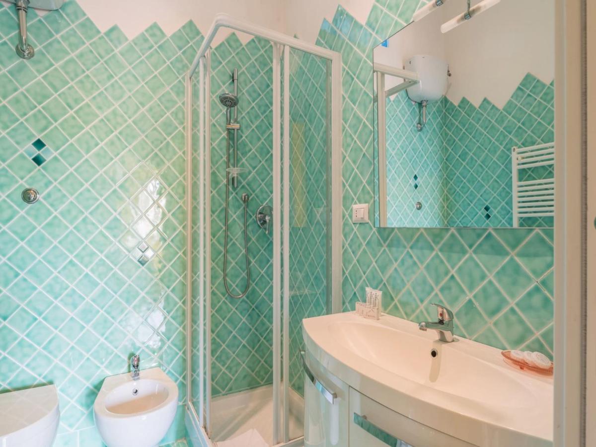 The Best Rent - Colourful Two-Bedroom Apartment Near Termini Station Roma Eksteriør bilde