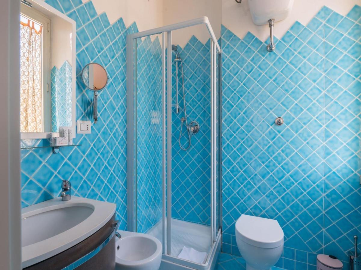 The Best Rent - Colourful Two-Bedroom Apartment Near Termini Station Roma Eksteriør bilde