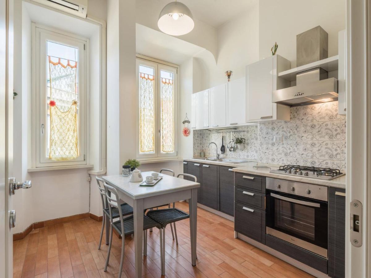 The Best Rent - Colourful Two-Bedroom Apartment Near Termini Station Roma Eksteriør bilde